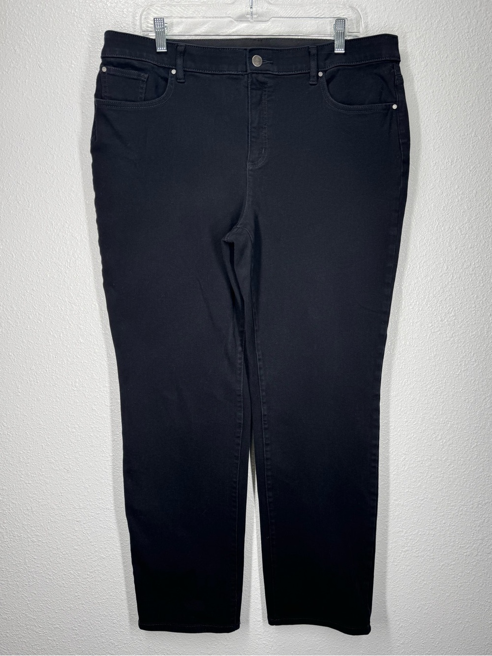Chicos Fabulously So Slimming Black Jeans Straight Leg High Rise 16 (3)